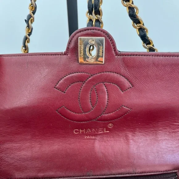 Chanel Vintage Quilted Lambskin 24k Gold Hardware Crossbody Bag